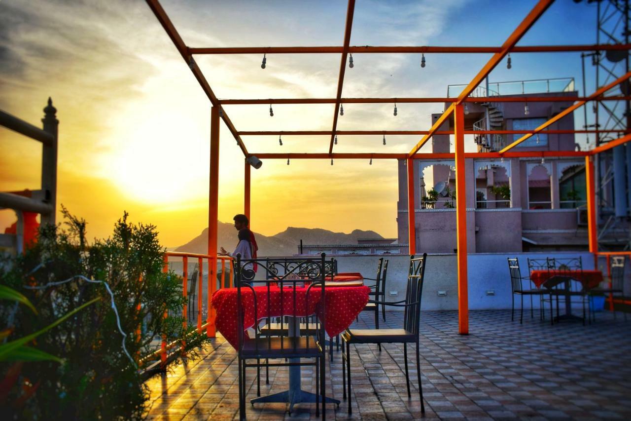 Hotel Kurabar Kothi Udajpur Zewnętrze zdjęcie