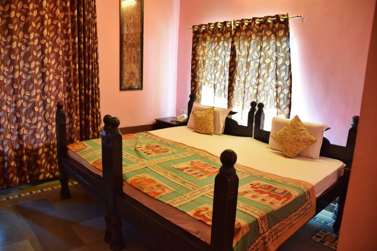 Hotel Kurabar Kothi Udajpur Zewnętrze zdjęcie